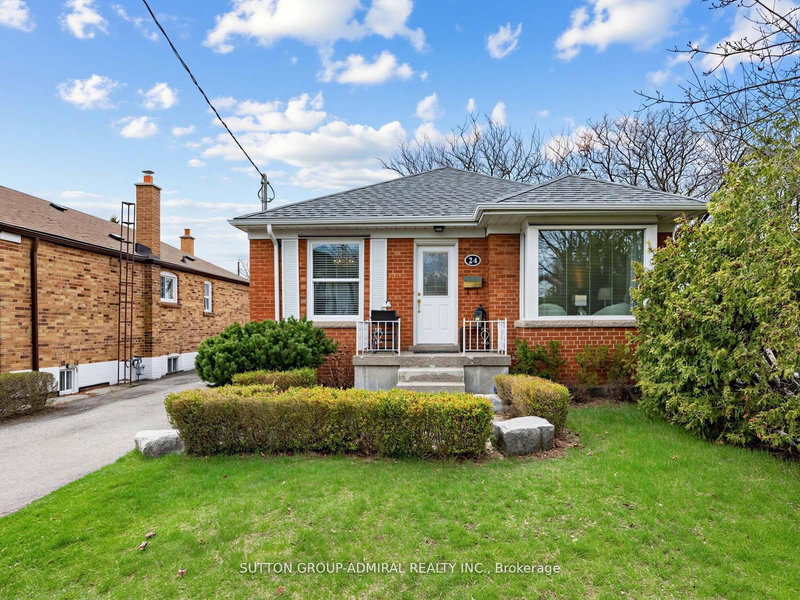 24 Billingham Rd, Toronto, M9B 3X1 | Image 2