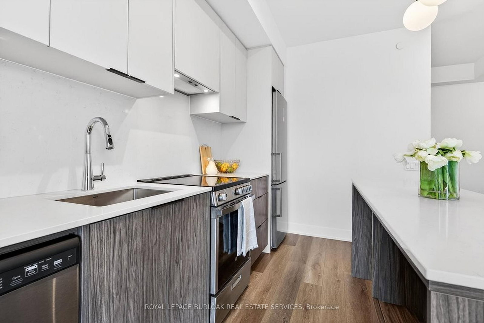 2088 James Street, Unit 702 - Photo 8