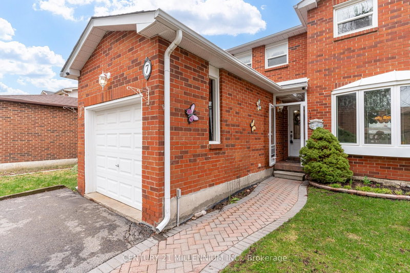 7 Oleander Cres, Brampton, L6Z 2C1 | Image 2