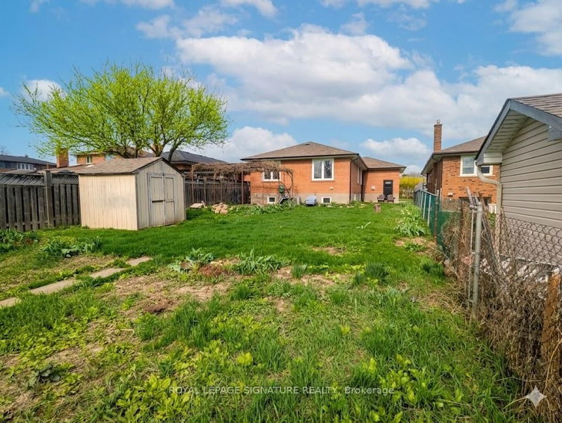 Upper - 10 Stella St, Toronto, M6L 3A7 | Image 2