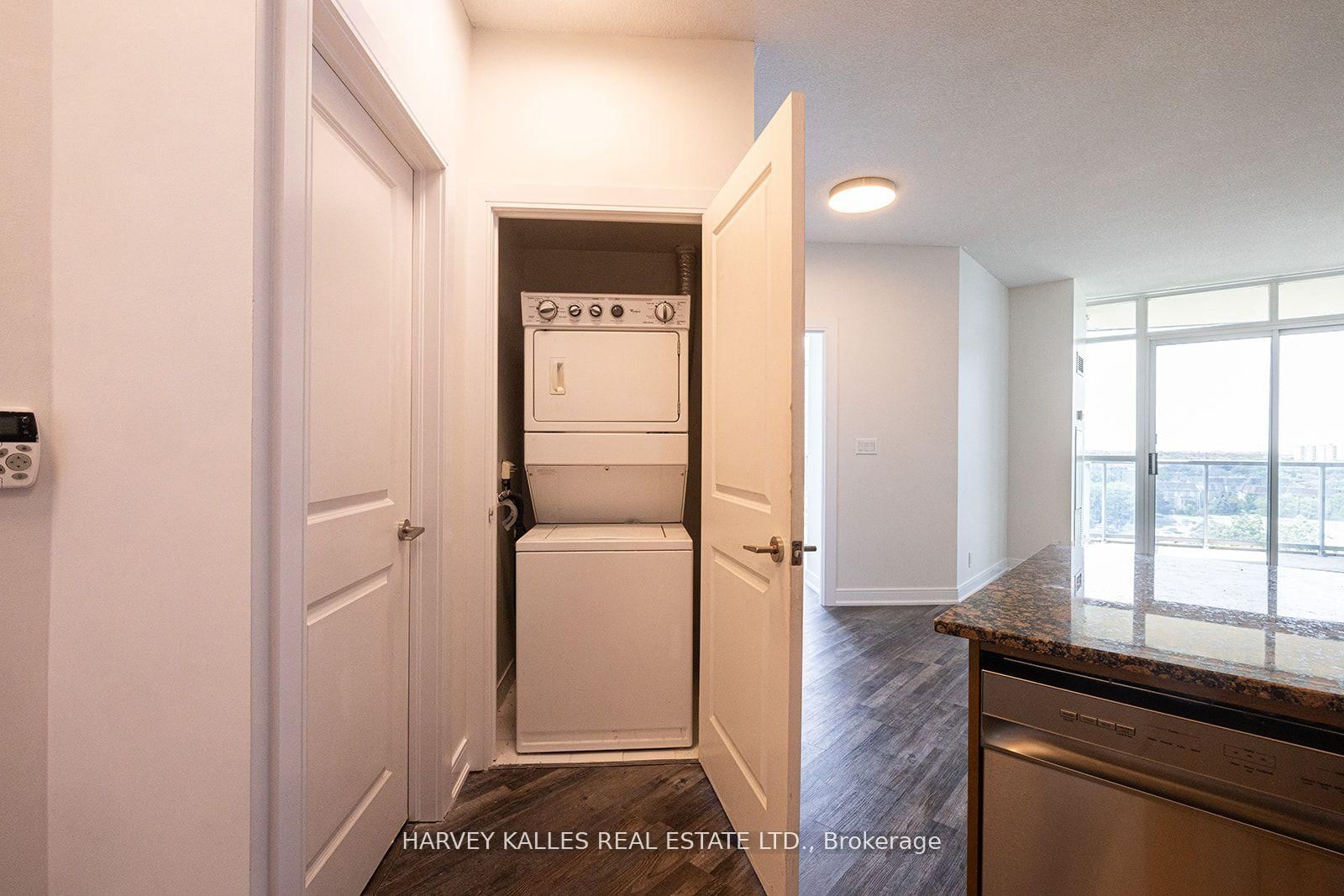 80 Absolute Avenue, Unit 910 - Photo 27