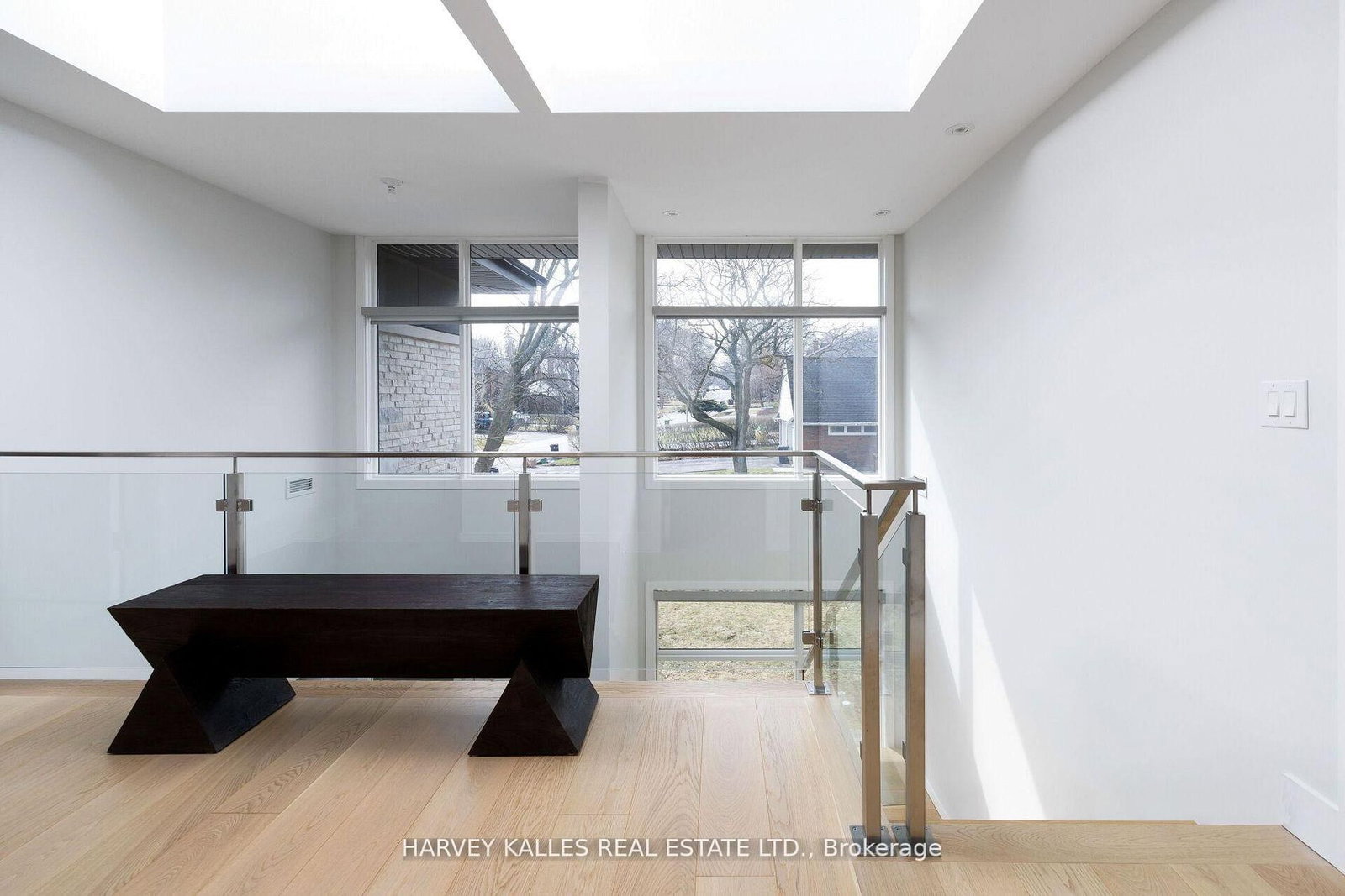 Detached House for sale at 43 Ballacaine Drive, Toronto, Ontario, M8Y 4B1 - Stonegate-Queensway - MLS: W13029896