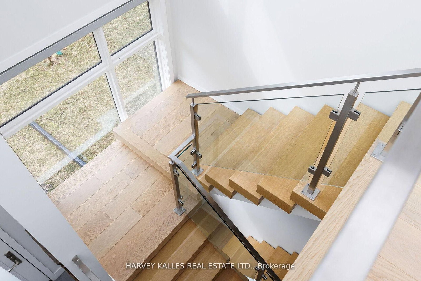 Detached House for sale at 43 Ballacaine Drive, Toronto, Ontario, M8Y 4B1 - Stonegate-Queensway - MLS: W13029896