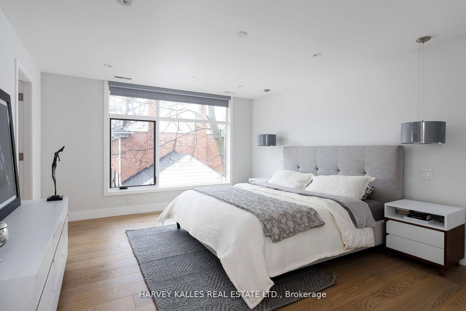 Detached House for sale at 43 Ballacaine Drive, Toronto, Ontario, M8Y 4B1 - Stonegate-Queensway - MLS: W13029896