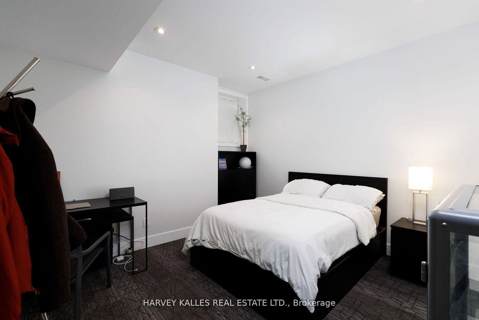 Detached House for sale at 43 Ballacaine Drive, Toronto, Ontario, M8Y 4B1 - Stonegate-Queensway - MLS: W13029896