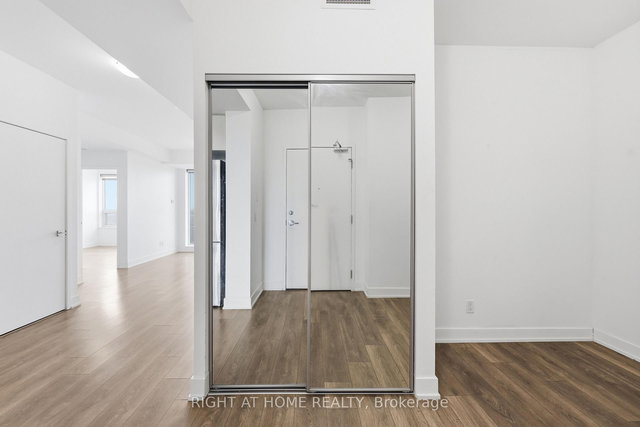 2407 - 297 OAK WALK Drive