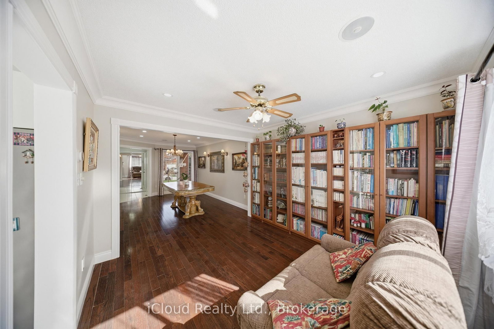 7389 Sandhurst Drive - Photo 12