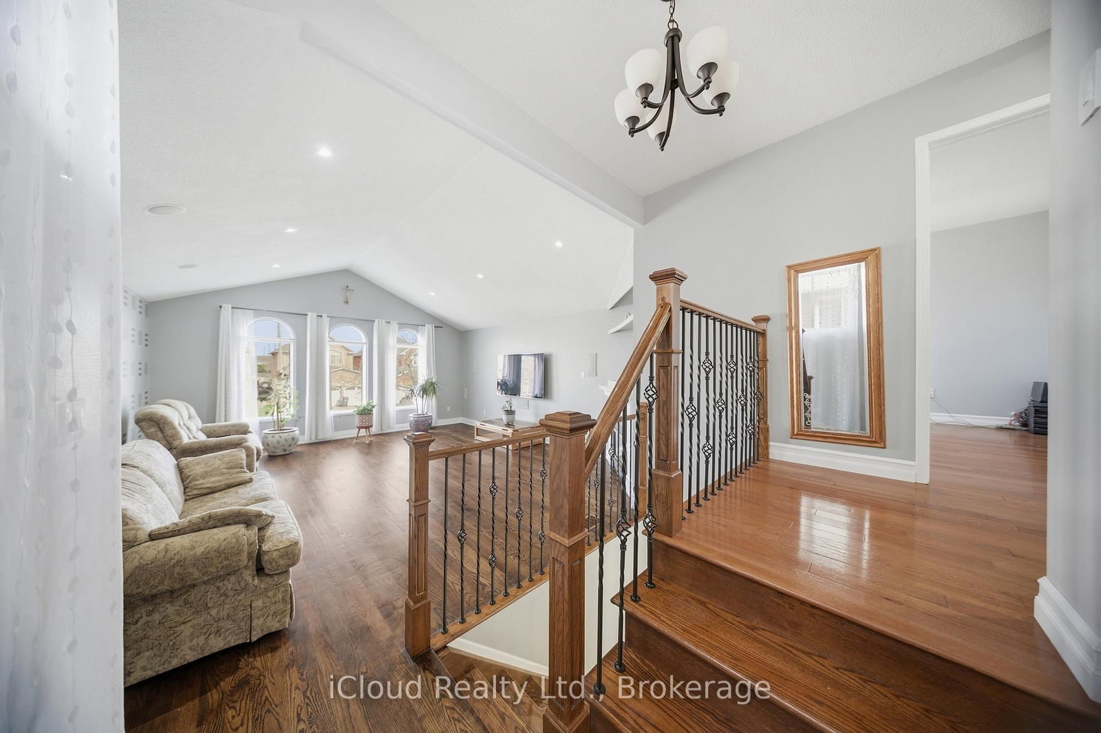 7389 Sandhurst Drive - Photo 20