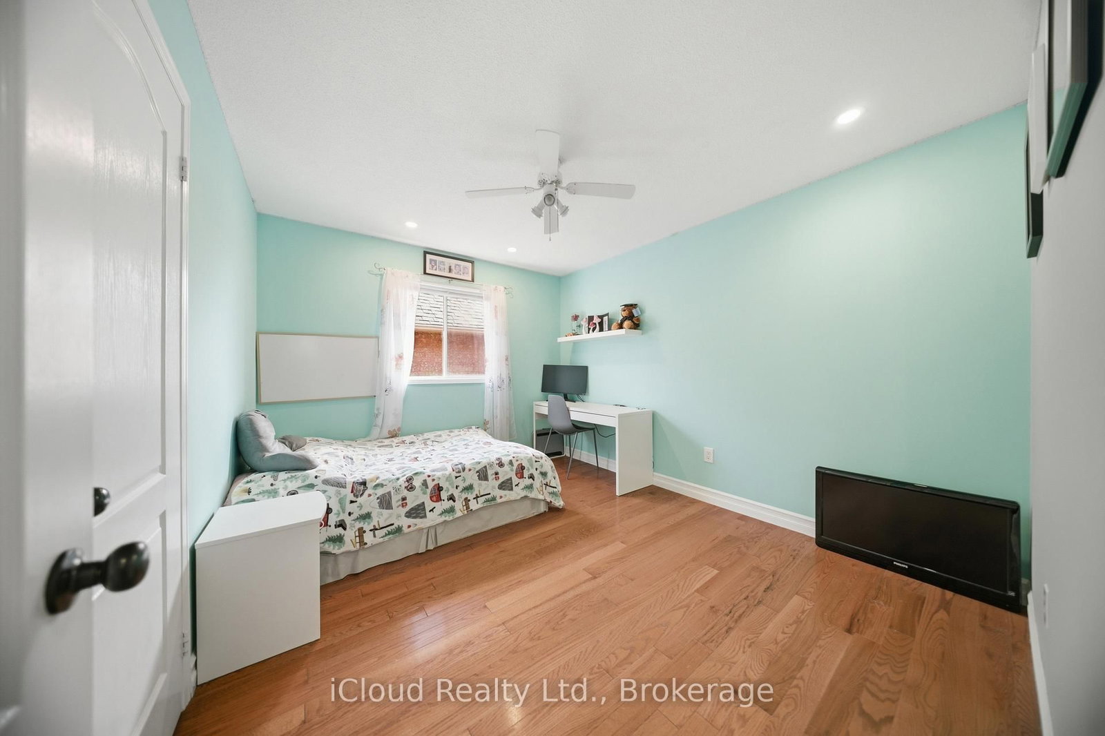 7389 Sandhurst Drive - Photo 26