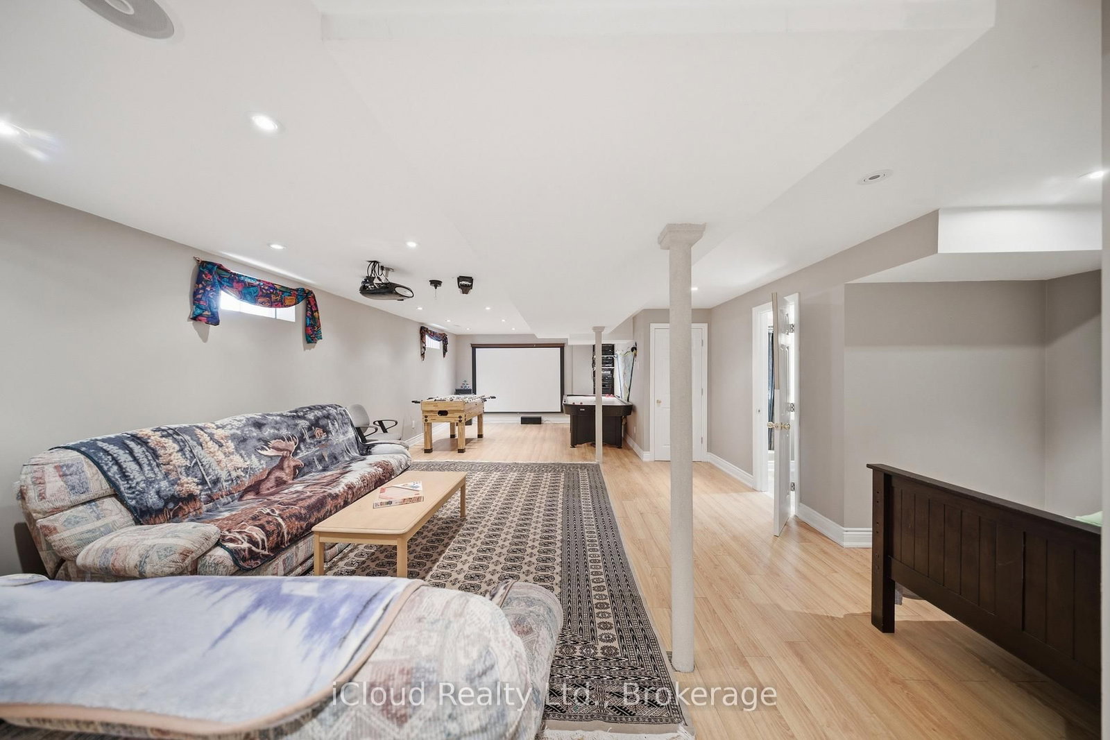 7389 Sandhurst Drive - Photo 33