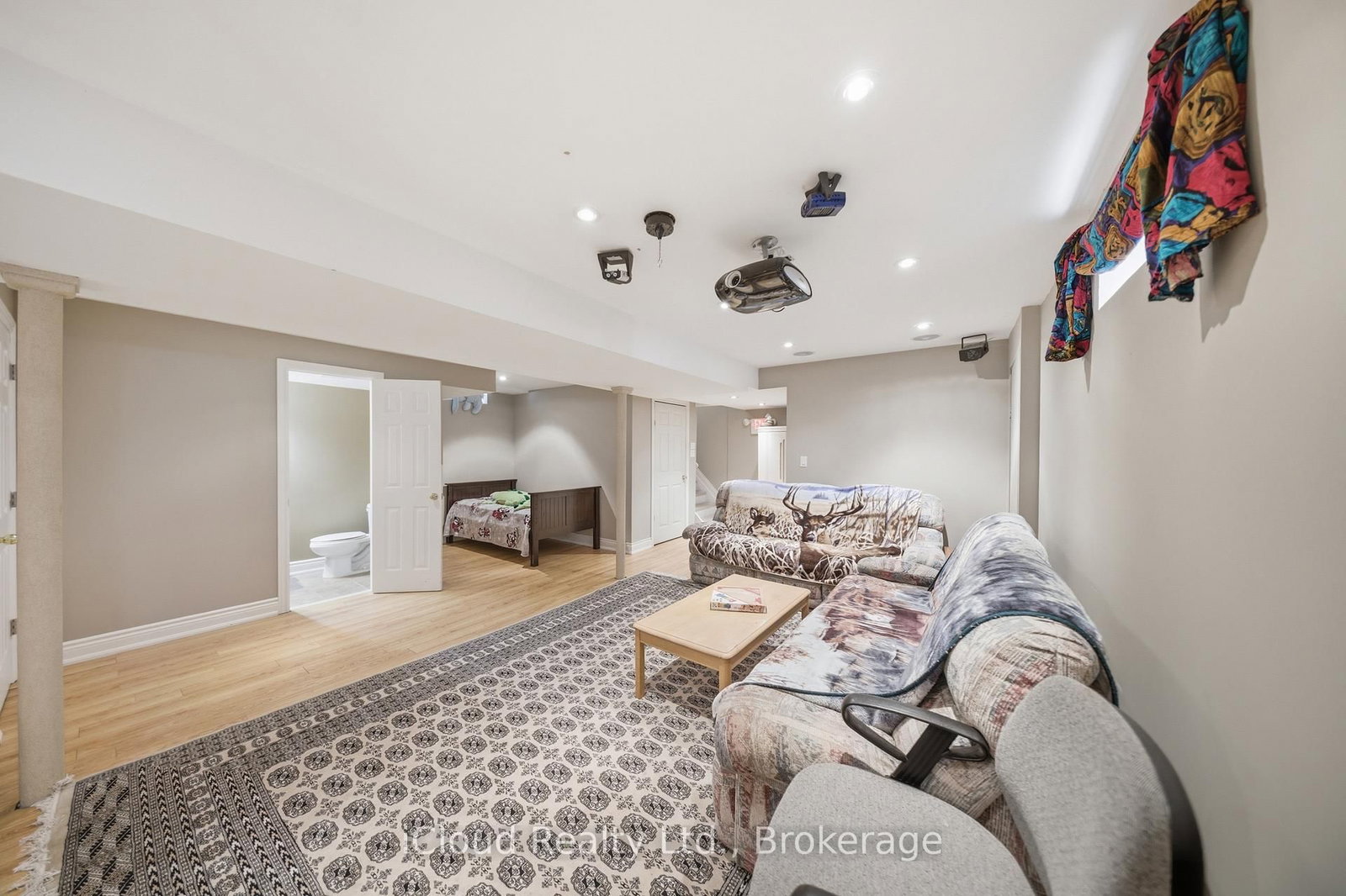 7389 Sandhurst Drive - Photo 35