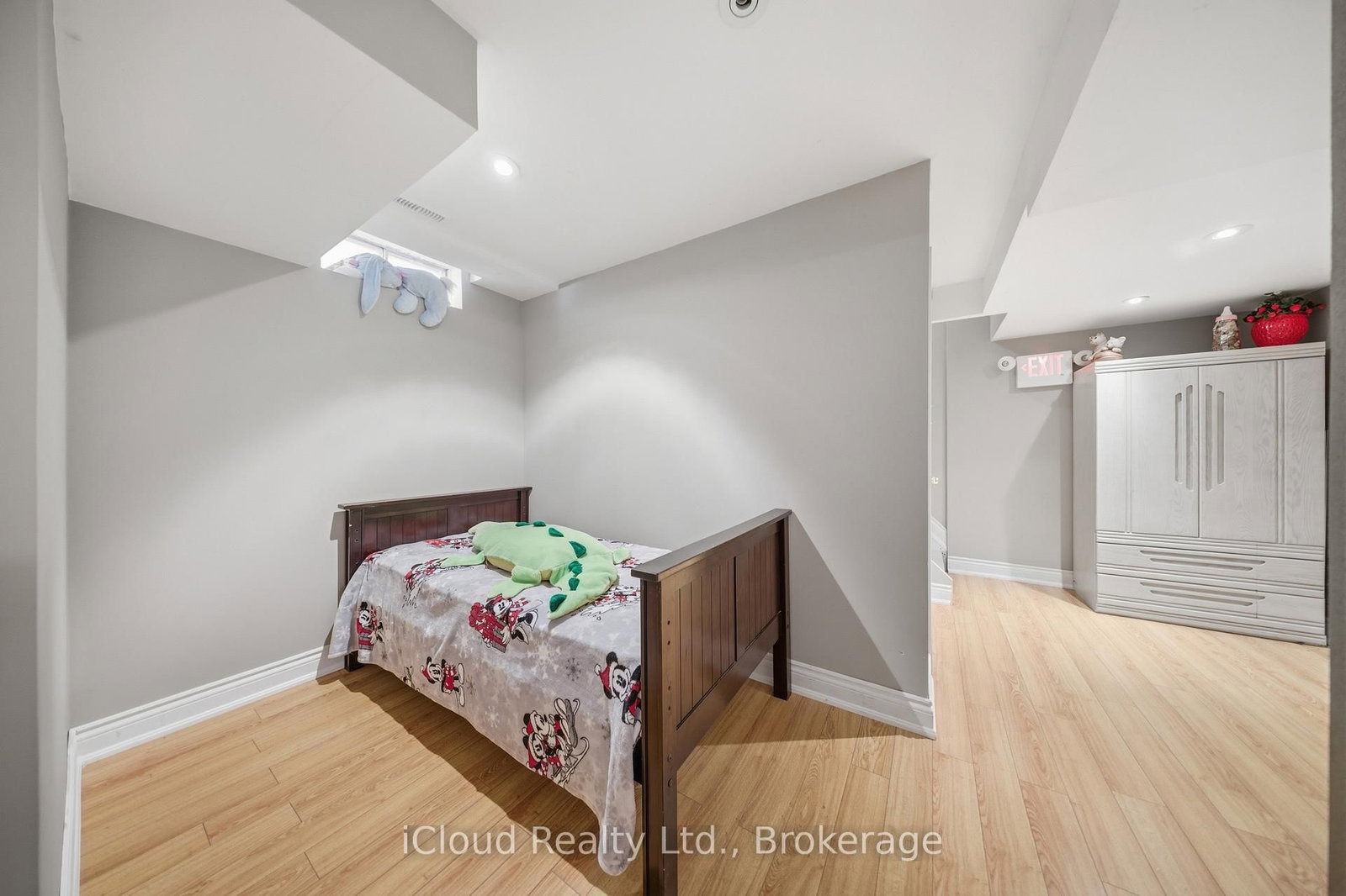 7389 Sandhurst Drive - Photo 37