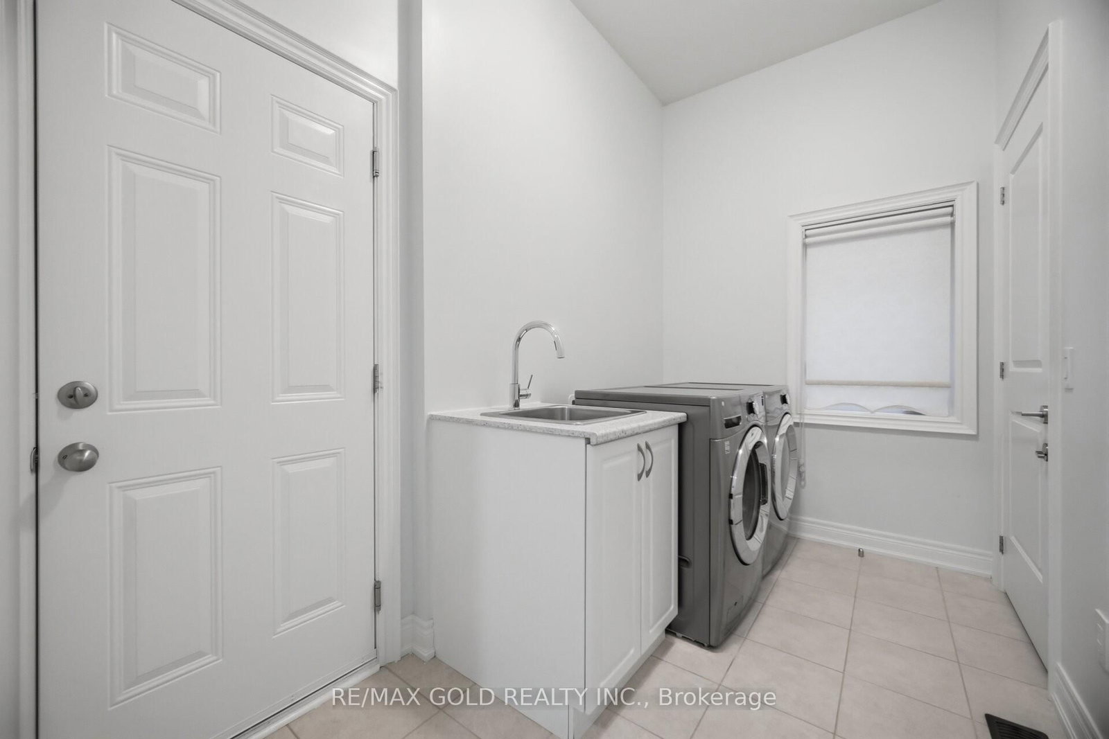 11 Sinatra Street - Photo 27