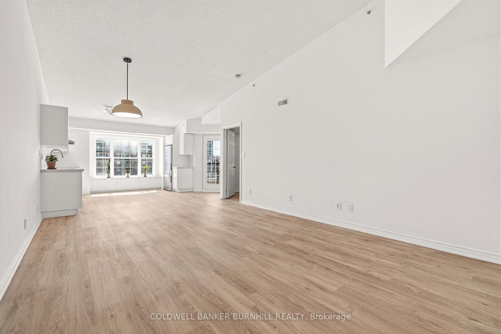 2055 APPLEBY Line, Unit 411 - Photo 4