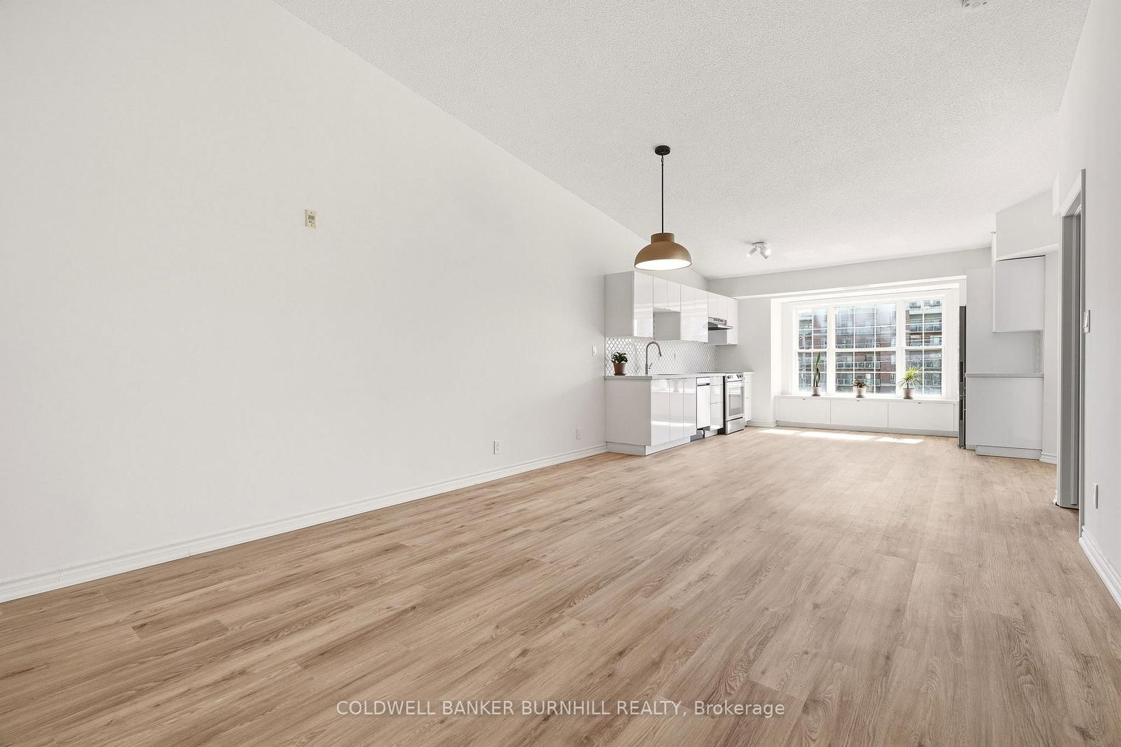 2055 APPLEBY Line, Unit 411 - Photo 5