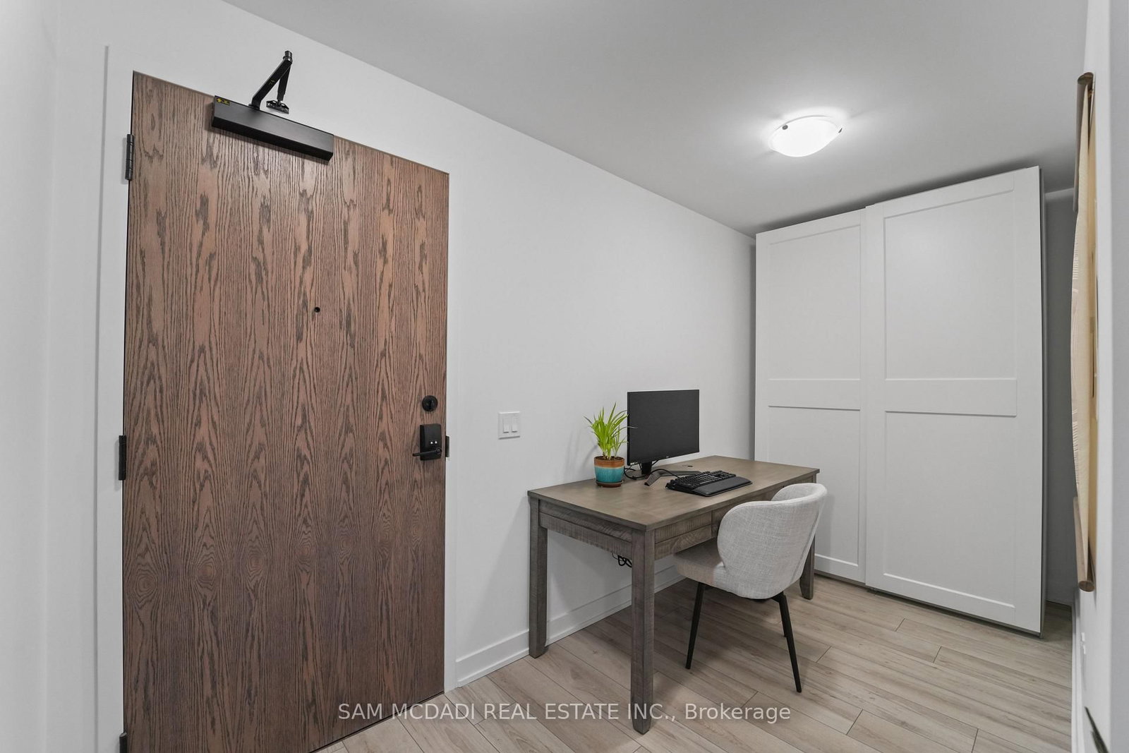 1035 Southdown Road, Unit 1403 - Photo 4