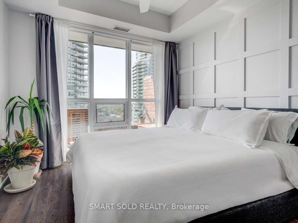 2212 Lake Shore Boulevard, Unit 1503 - Photo 15