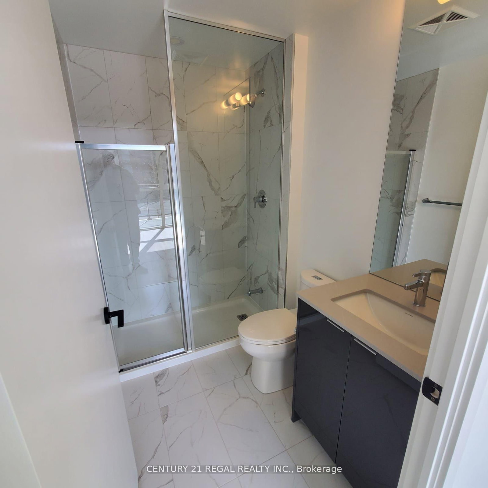 50 George Butchart Drive, Unit 113 - Photo 10