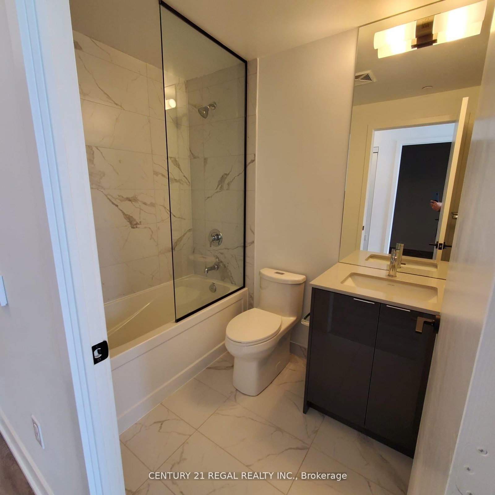 50 George Butchart Drive, Unit 113 - Photo 12