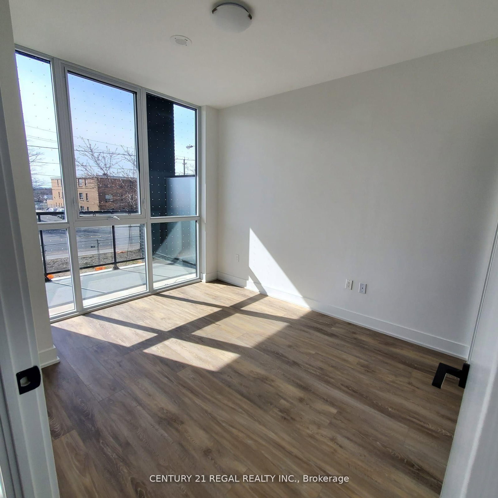 50 George Butchart Drive, Unit 113 - Photo 9