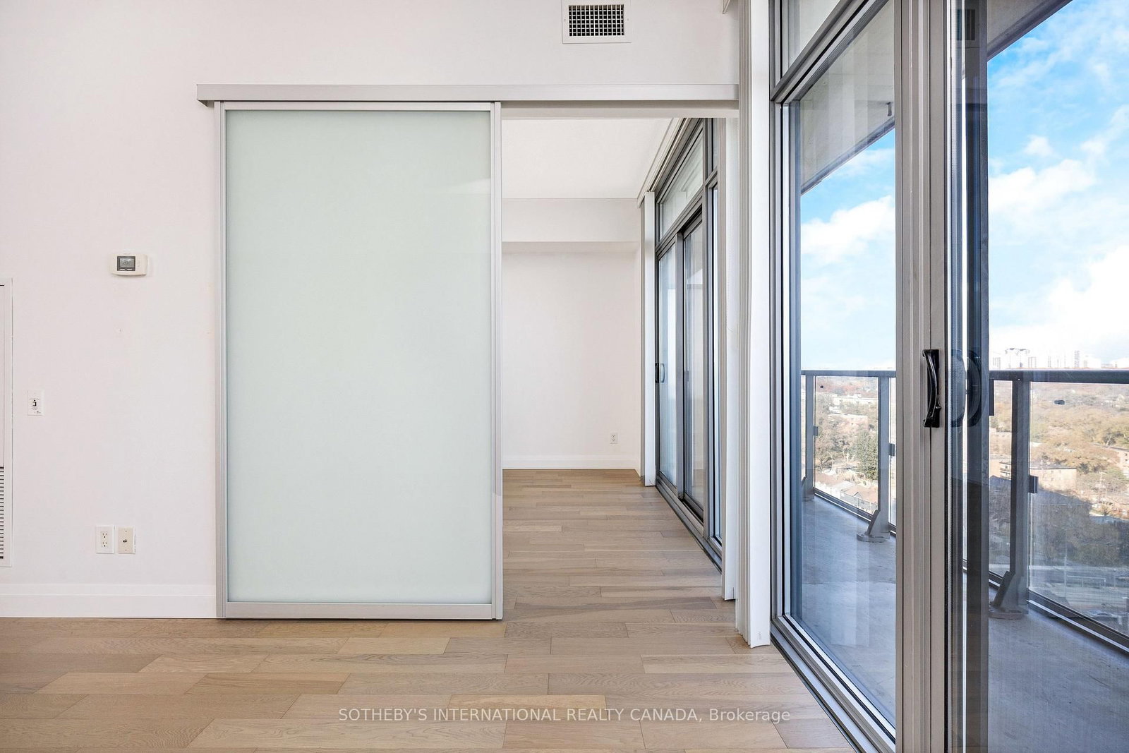 105 The Queensway Avenue, Unit 1601 - Photo 17