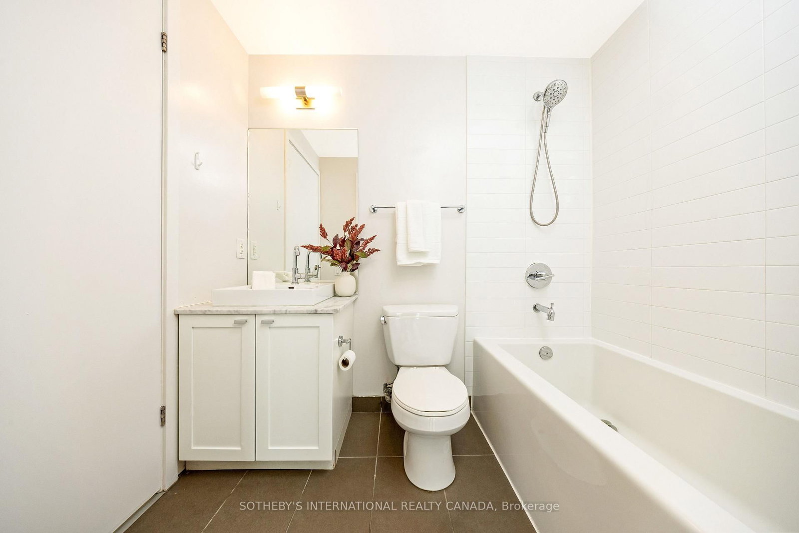 105 The Queensway Avenue, Unit 1601 - Photo 25