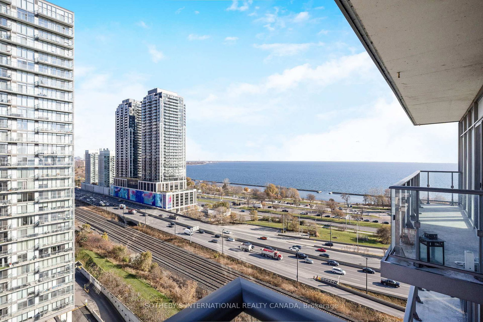 105 The Queensway Avenue, Unit 1601 - Photo 29