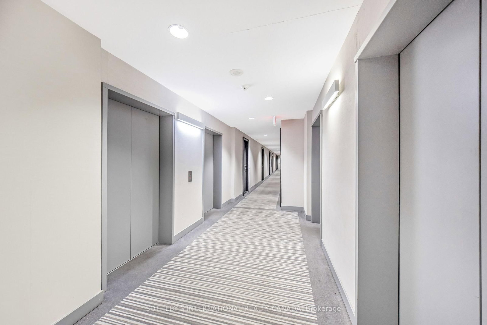 105 The Queensway Avenue, Unit 1601 - Photo 5