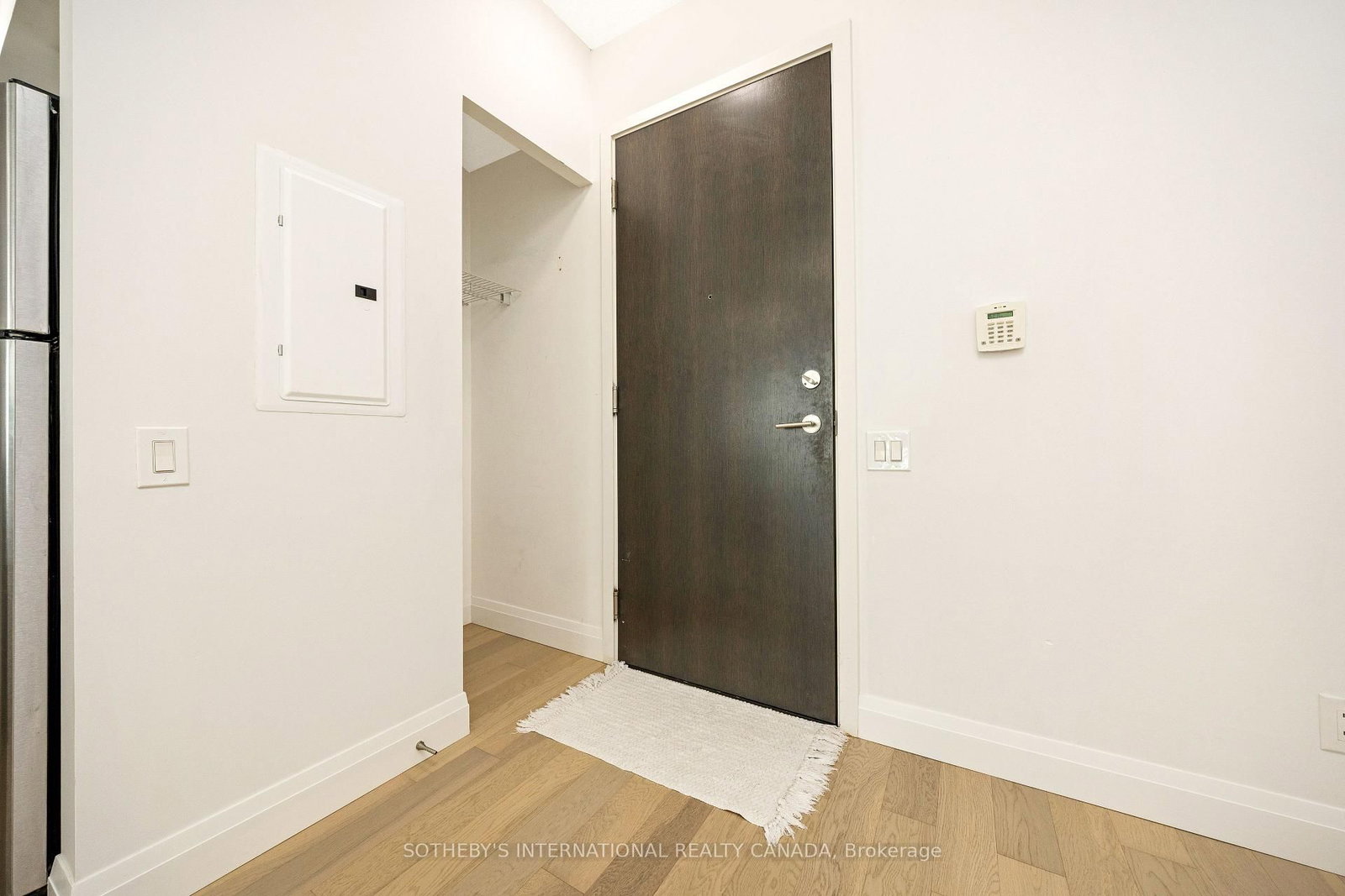 105 The Queensway Avenue, Unit 1601 - Photo 6