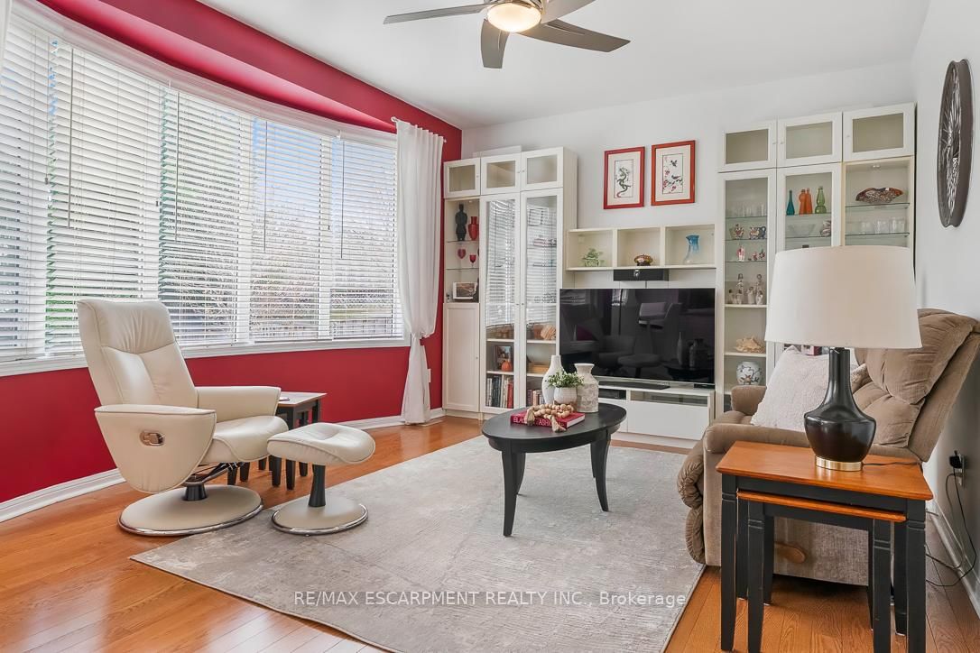 1211 Barr Crescent - Photo 10