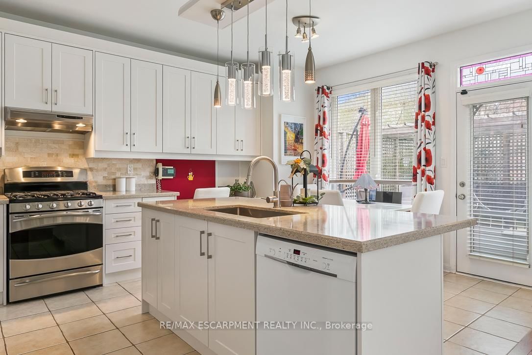 1211 Barr Crescent - Photo 18