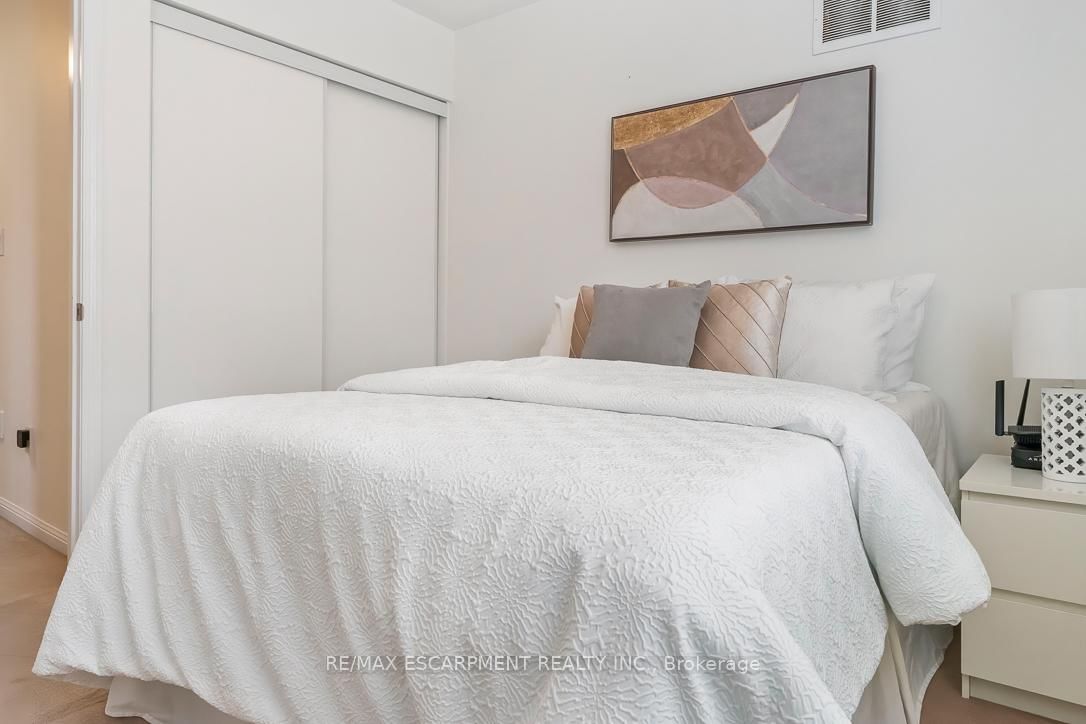 1211 Barr Crescent - Photo 29