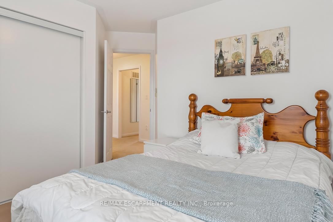 1211 Barr Crescent - Photo 31