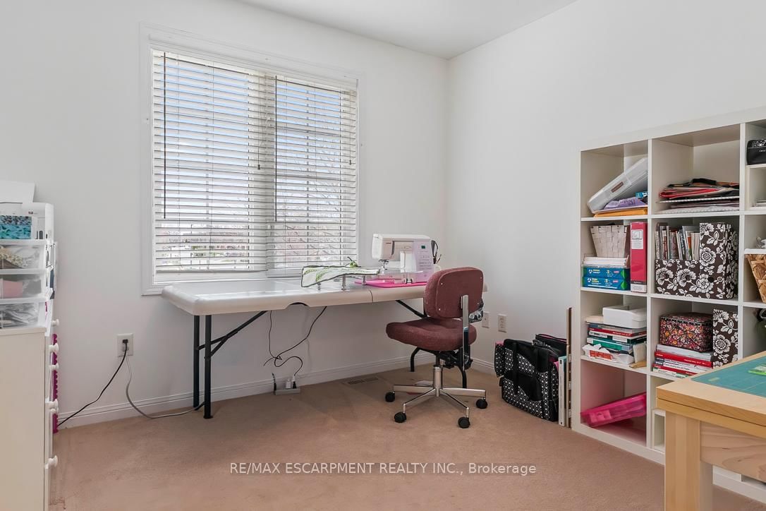 1211 Barr Crescent - Photo 32