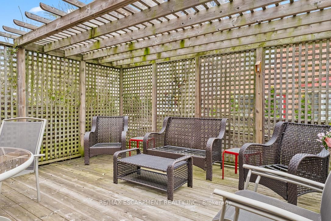 1211 Barr Crescent - Photo 43