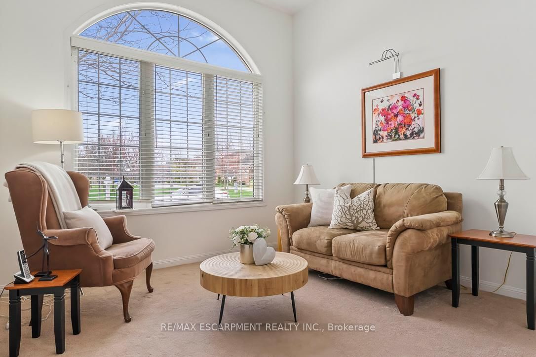 1211 Barr Crescent - Photo 6