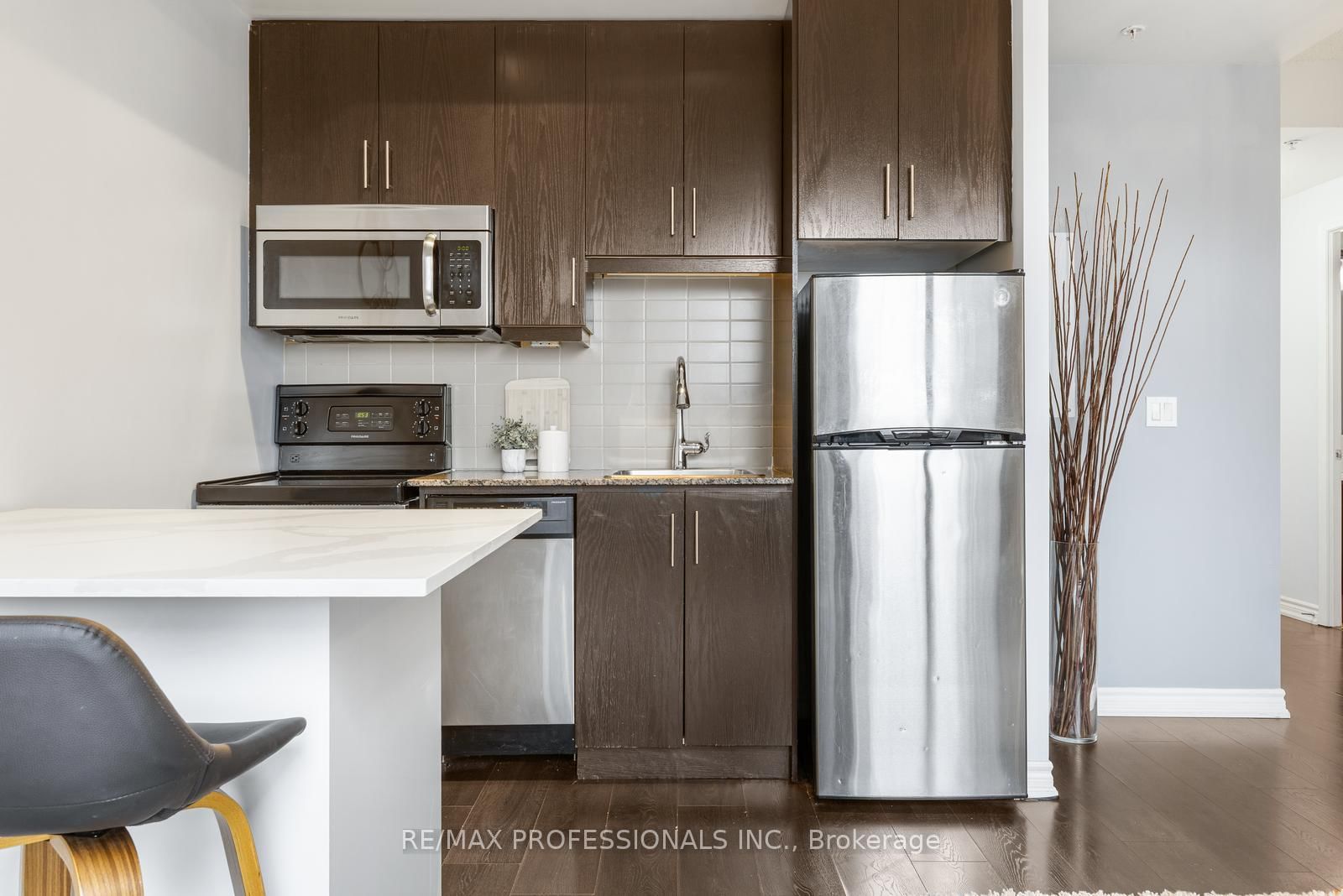 15 James Finlay Way, Unit 723 - Photo 10