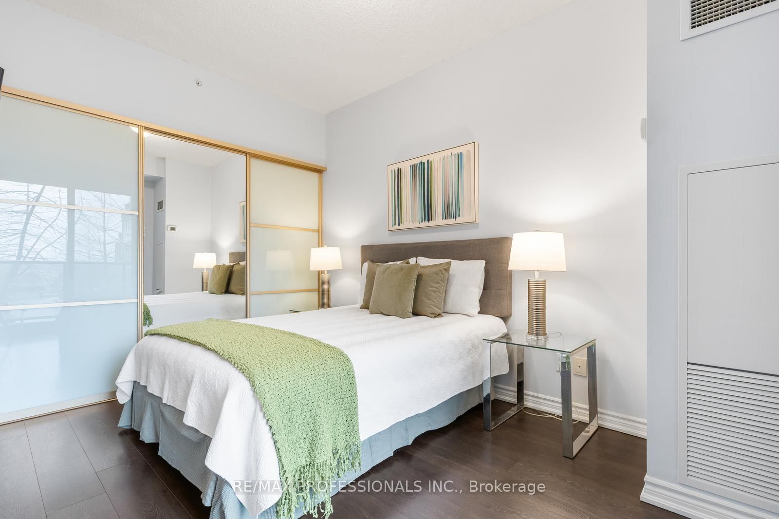 15 James Finlay Way, Unit 723 - Photo 12