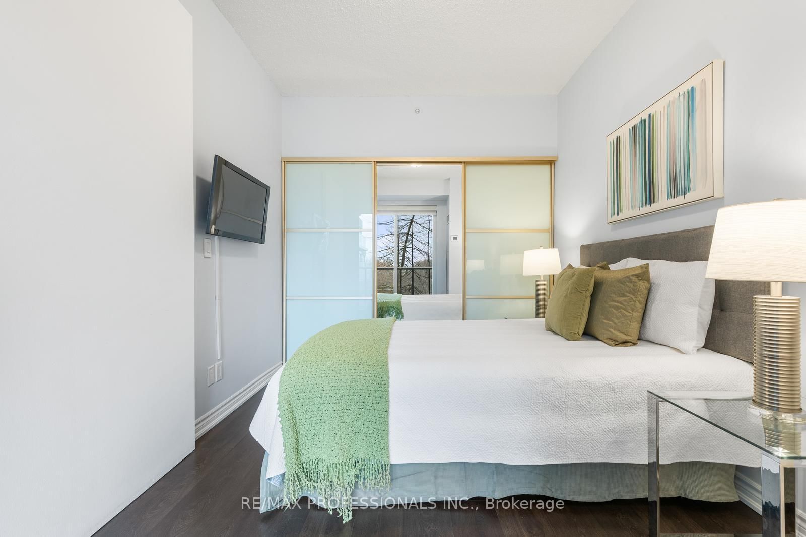 15 James Finlay Way, Unit 723 - Photo 13