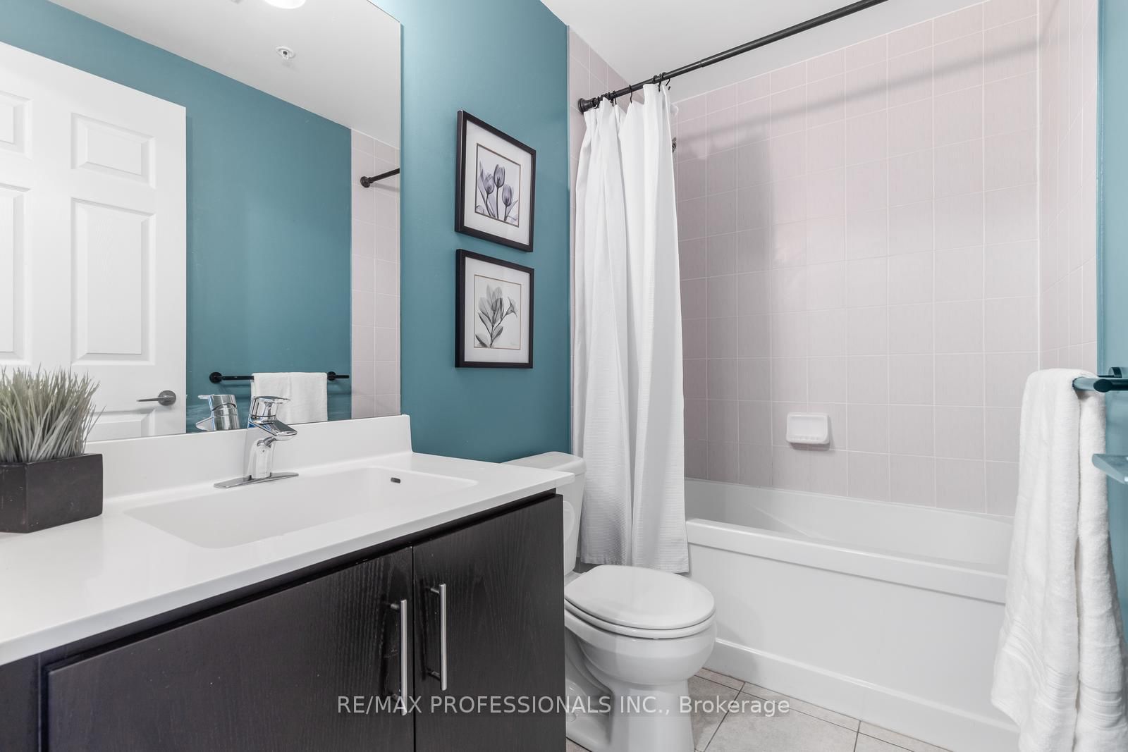 15 James Finlay Way, Unit 723 - Photo 15