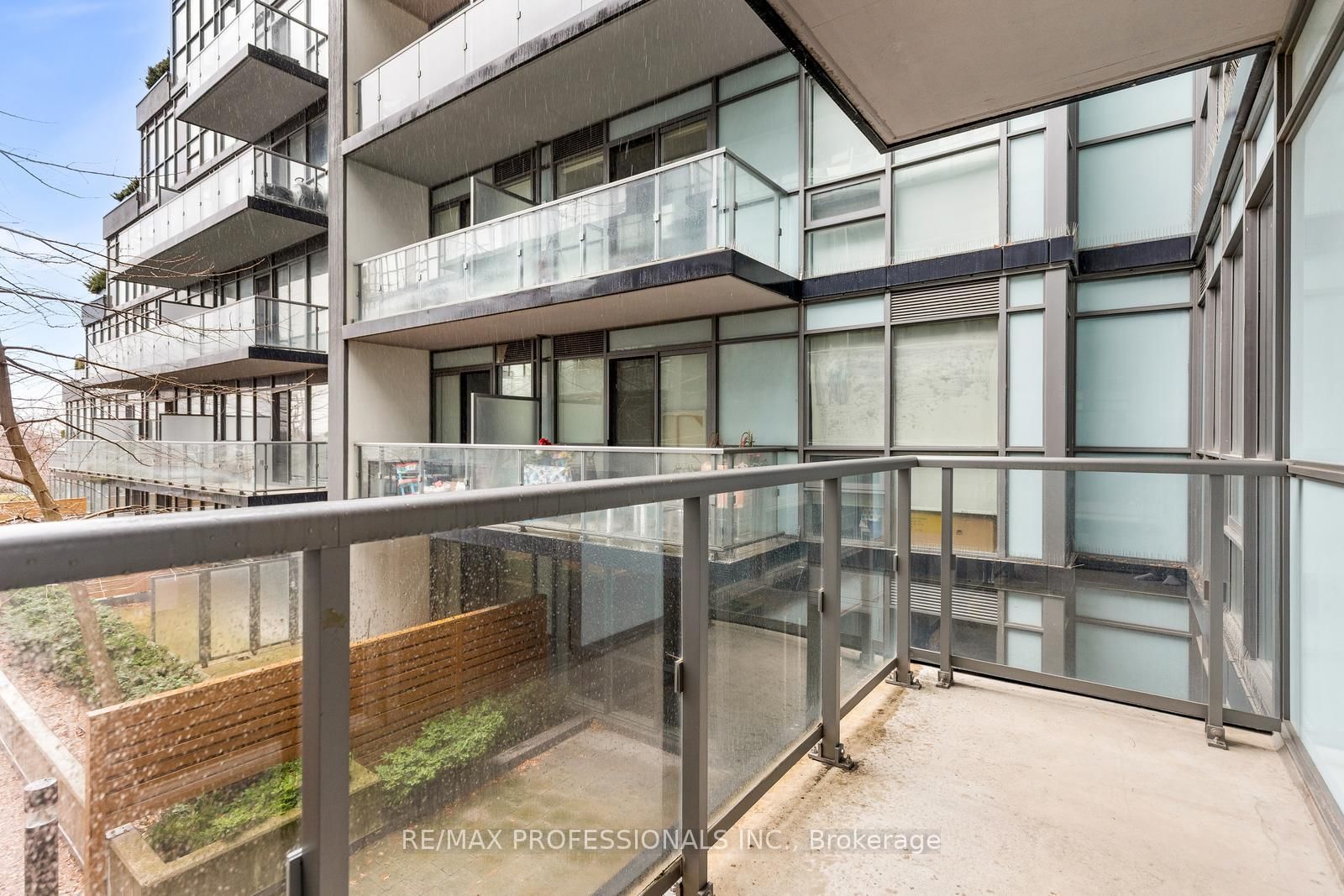 15 James Finlay Way, Unit 723 - Photo 16