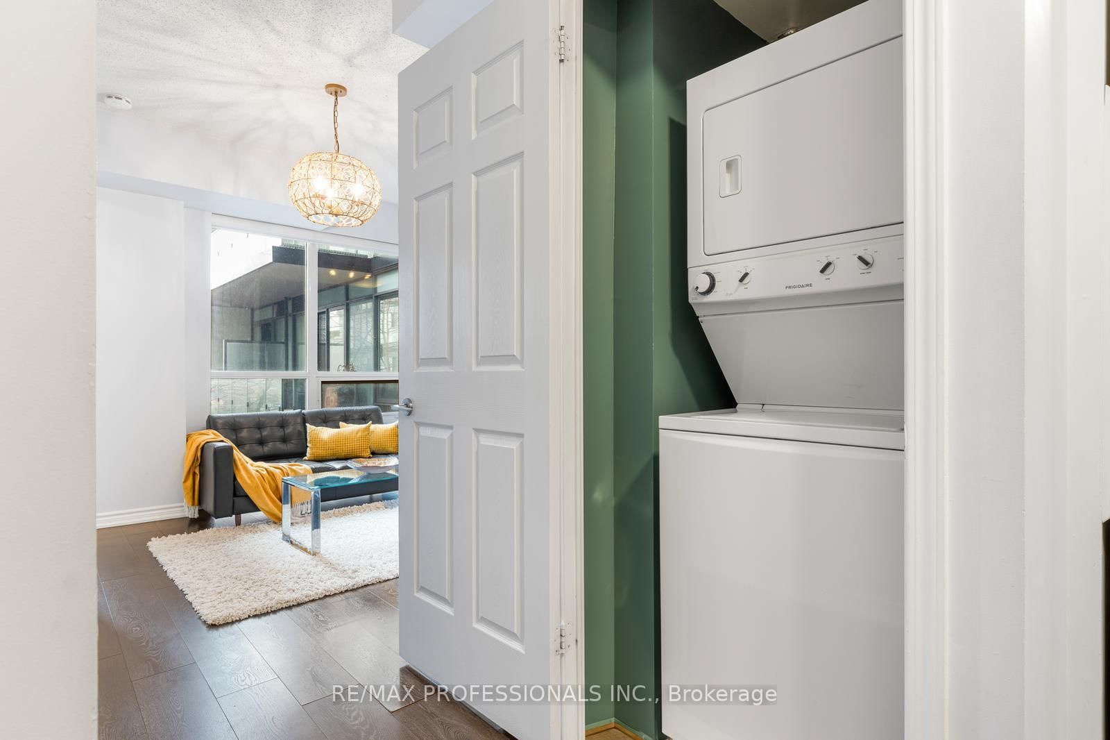 15 James Finlay Way, Unit 723 - Photo 18