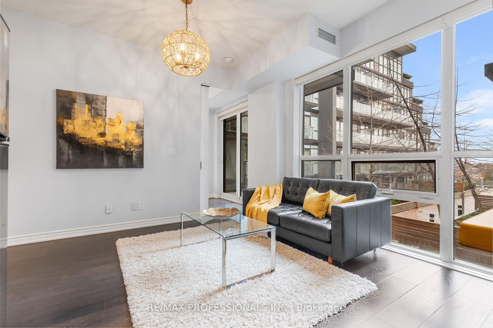 15 James Finlay Way, Unit 723 - Photo 8