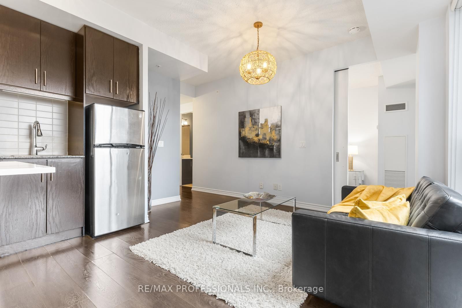 15 James Finlay Way, Unit 723 - Photo 9