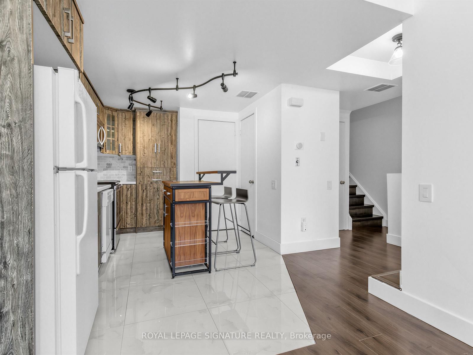 760 Lawrence Avenue W, Unit 121 - Photo 9