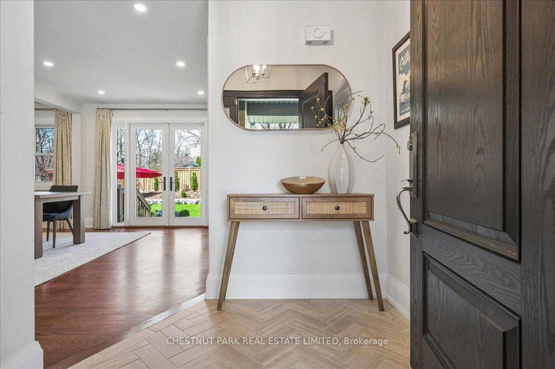 1613 Wembury Rd, Mississauga, L5J 2L8 | Image 3