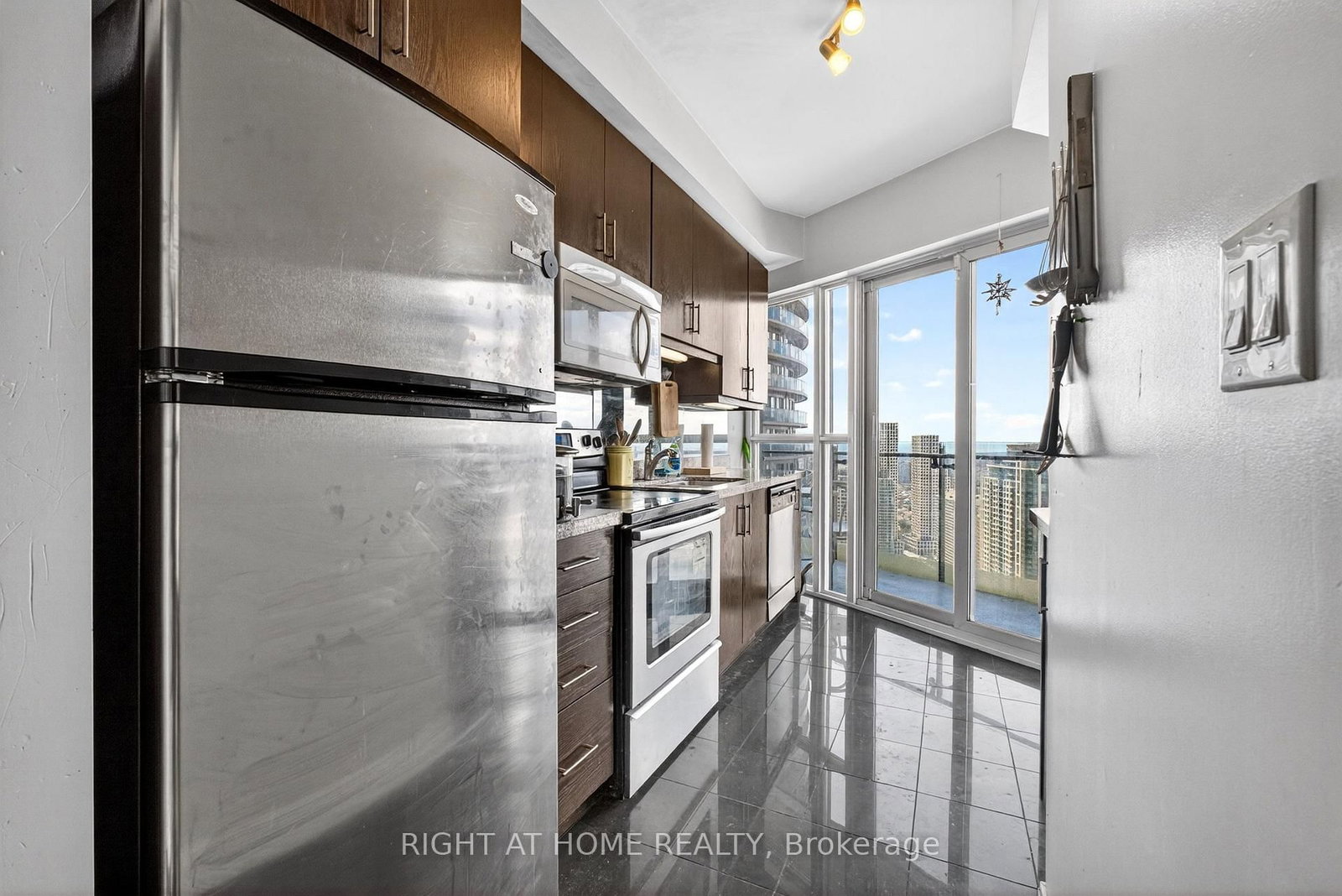 50 Absolute Avenue, Unit 3806 - Photo 10