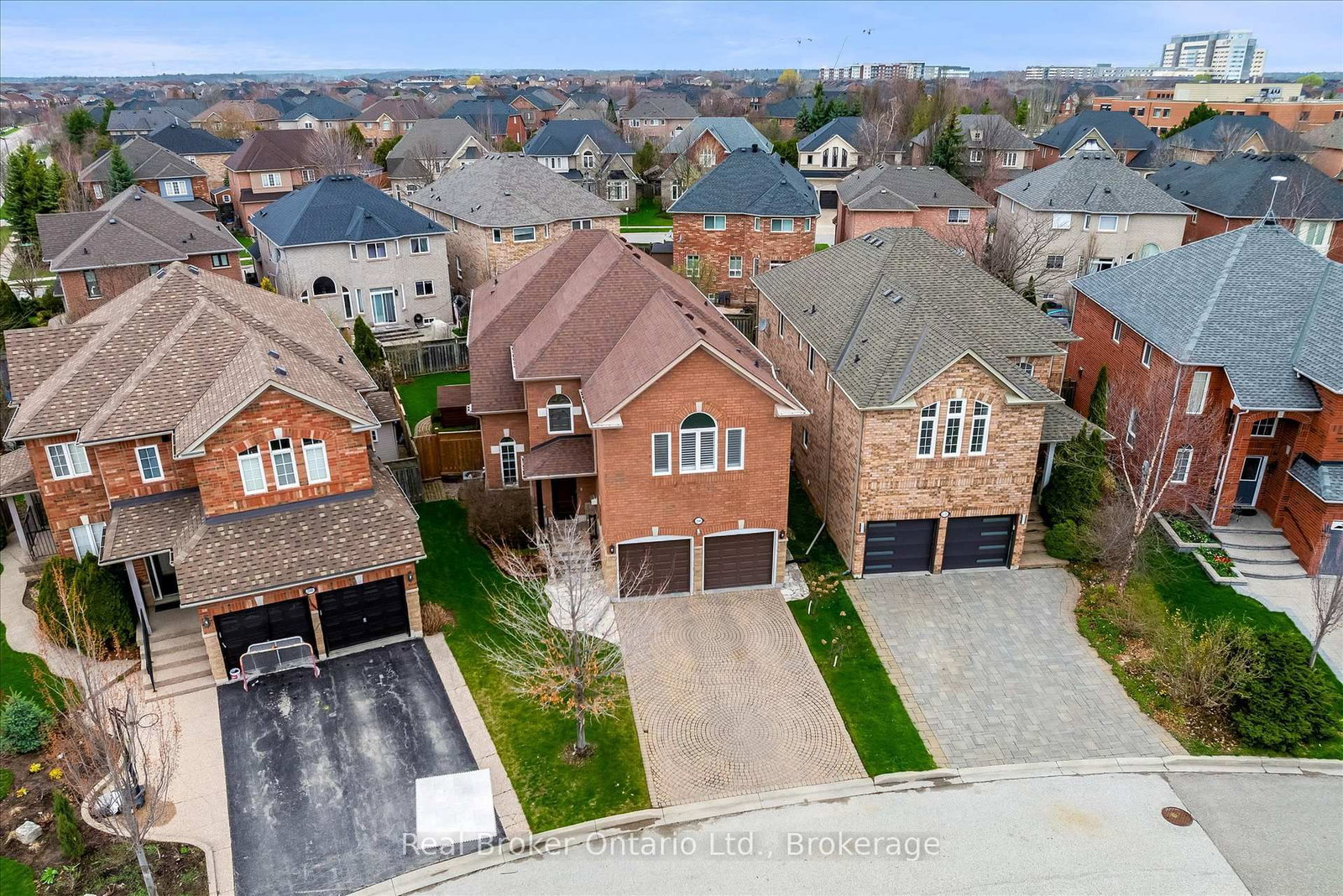 2141 Woodgate Drive - Photo 32