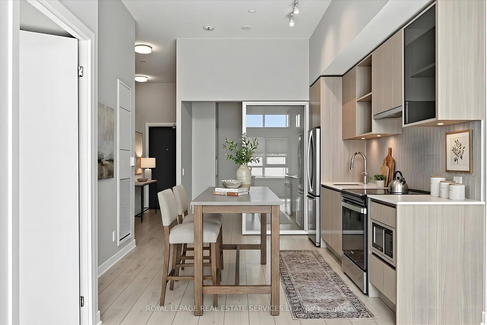 405 Dundas Street W, Unit 104 - Photo 12