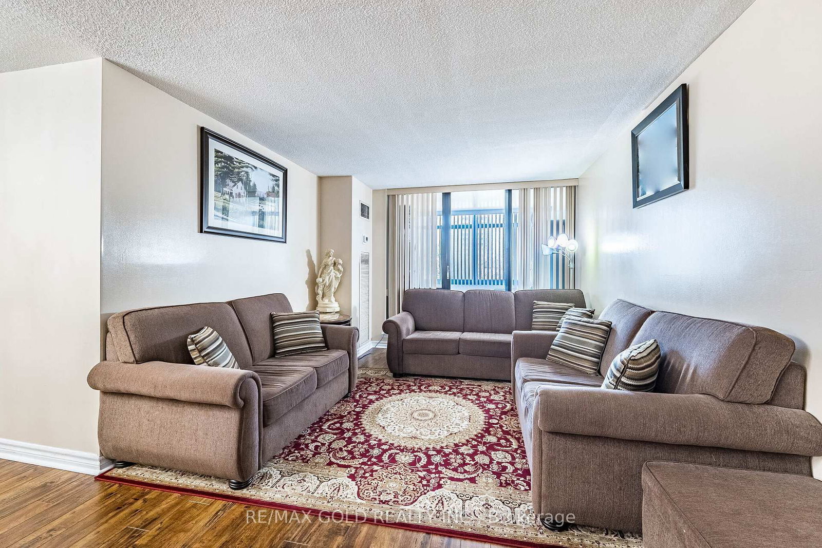 18 Knightsbridge Road, Unit 404 - Photo 13